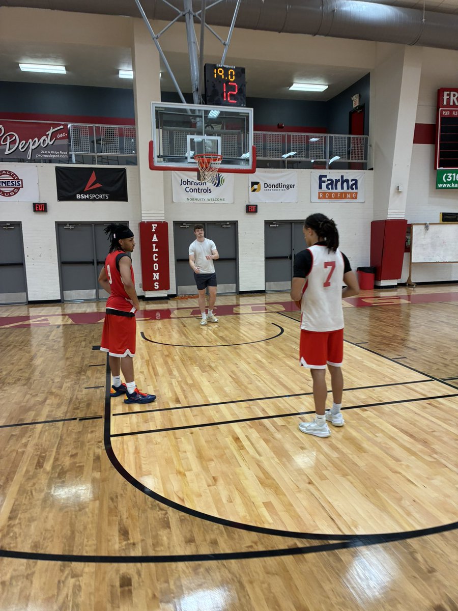 FriendsMBB's tweet photo. Stacking good days. 📈
#talonsup https://t.co/ZQxgCPCyzQ