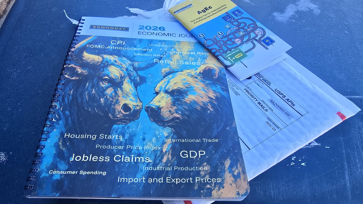 Clint_Bo_Bint's tweet photo. the past several years I always buy 2 of these by mistake. This year I accidentally bought a third, thinking I was getting a jump on 2027s.
Delivered today:  🤦‍♂️ https://t.co/rON2TgeKg7