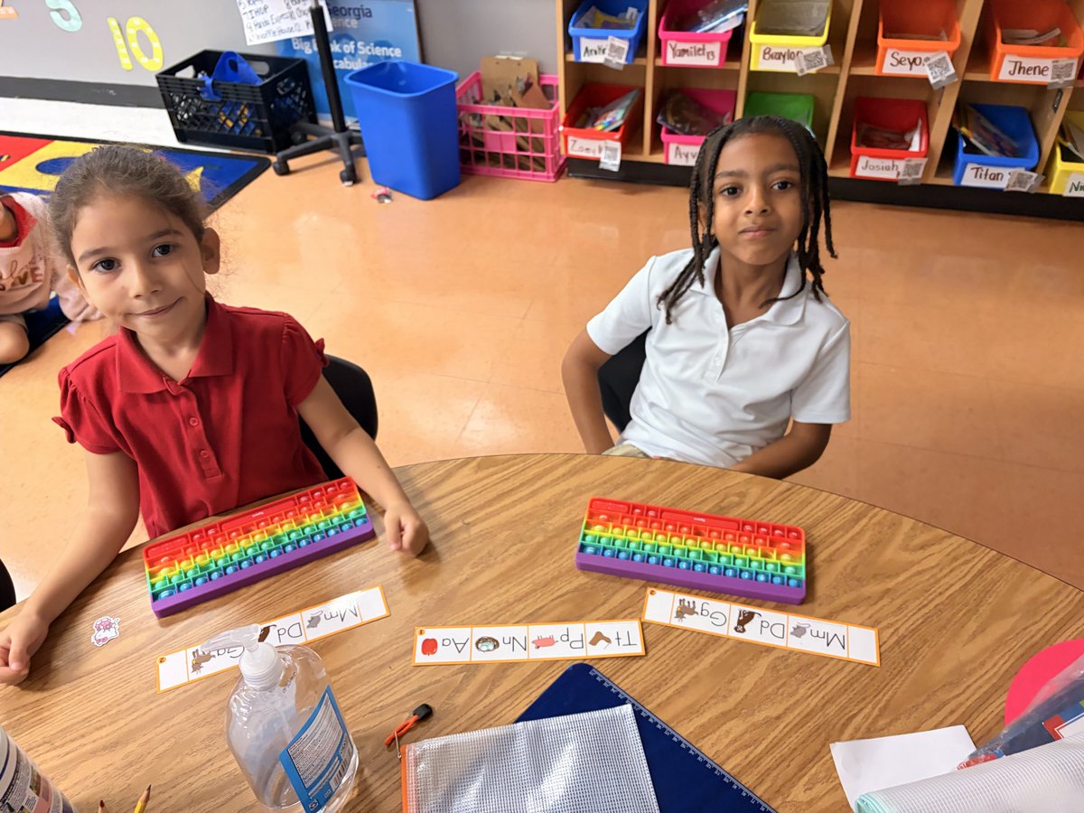 IsonS_Kinder's tweet photo. Today in Ms. Hardimon’s class, we focused on identifying letters and letter sounds. Students played a fun keyboard game where they listened carefully to a sound and then used the keyboard to identify the matching letter! #shineandsucceed @IsonSpringsES https://t.co/nl2fLGELEX