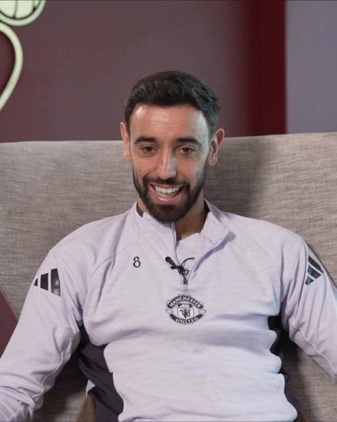 CulesBrc's tweet photo. 🚨🗣️ Bruno Fernandes :

« J’admire Lionel Messi. Je conserve encore son maillot chez moi, celui que j’ai gardé de l’époque où je l’ai affronté en Ligue des champions de l’UEFA, alors que je jouais pour le Sporting CP. » https://t.co/Vn0shPfmgK