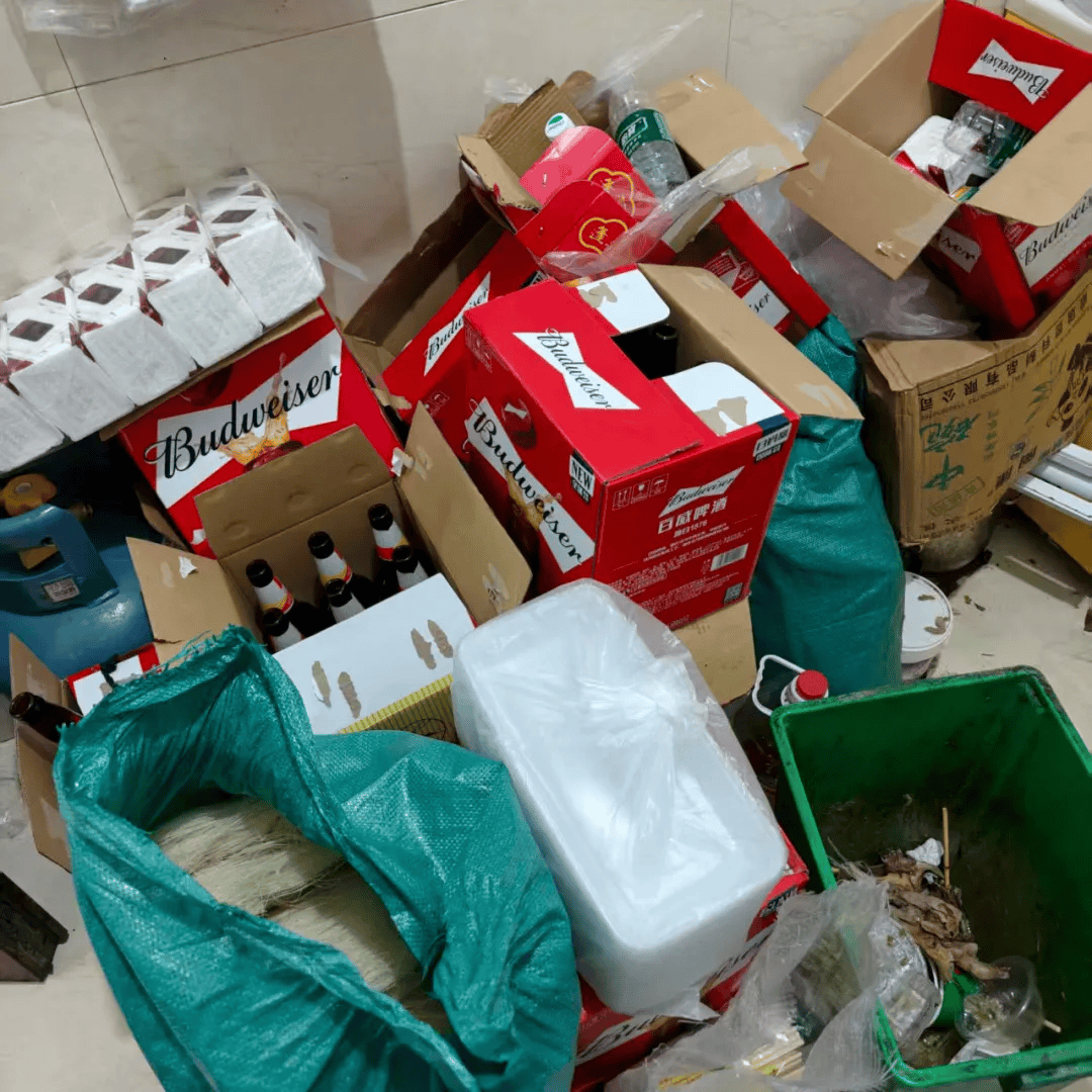 sijeun39062's tweet photo. In a quiet night, we should never tolerate inferior products that disrupt peace—say no to bad stuff, keep our space clean. https://t.co/ng3K2Wkrzf