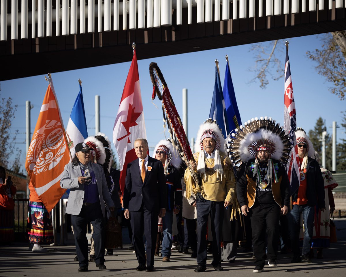 MarkJCarney's tweet photo. For more than a century, Canada ran residential schools. Over 150,000 Indigenous children were taken from their families and their communities and forced to attend these schools.

Survivors carried the truth when this country would not. What we do with these truths is our responsibility.

This morning in Edmonton, we gathered to honour the Survivors, remember the children who never returned home, and stand with the families and communities who carry that loss.