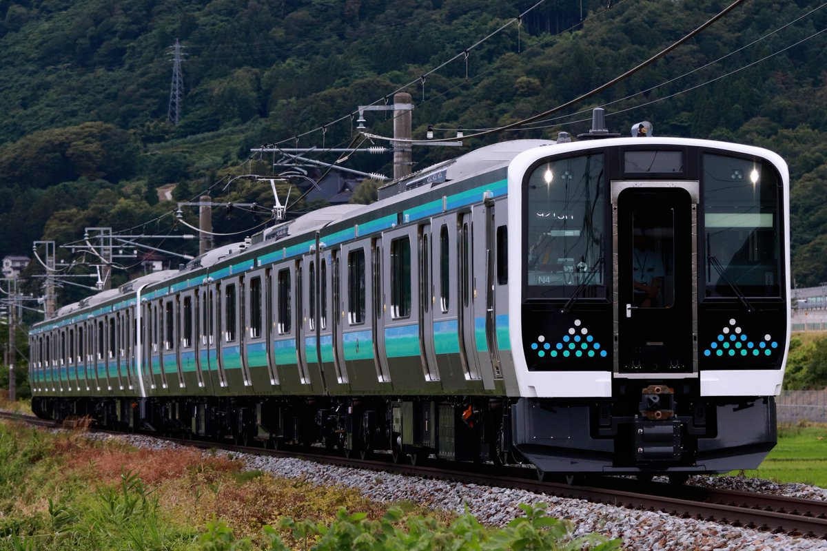 ryuyamaga824's tweet photo. 本日2026/10/01（木）の1221MからE131系200番台運用スタートしました！

いよいよこの地区でも新形式が走り出すのまだ実感湧きません。
長野色はなんでも似合う。 https://t.co/TCiOV6J9Wr