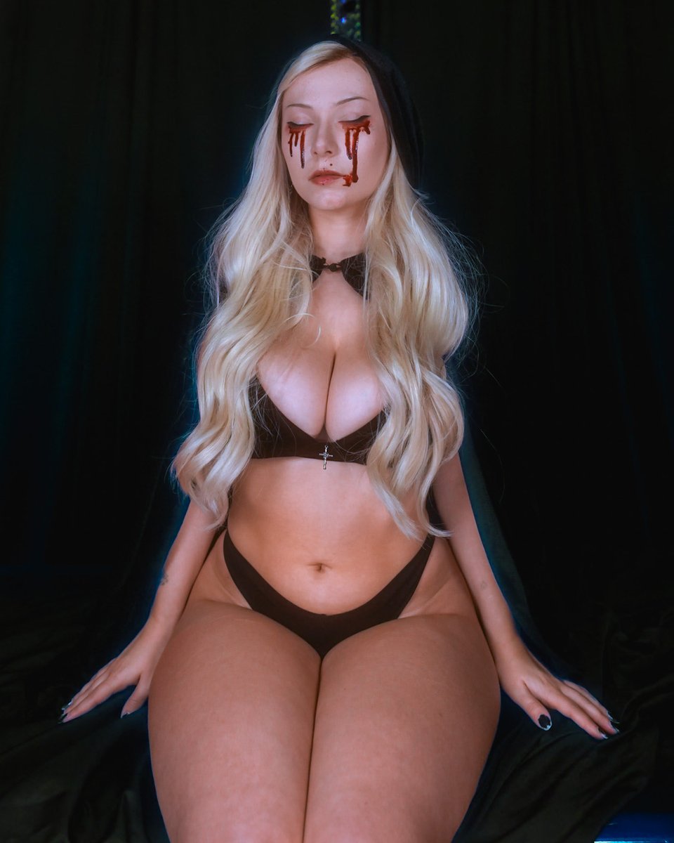 bigtittygothegg's tweet photo. Trust me 😈 with your life https://t.co/cESlGyLIbE