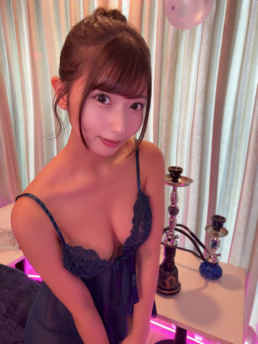 Aizawa_miyu03's tweet photo. 昨日は婚活お◯パブで
未来のパートナー探してきた🔍 https://t.co/wtsj4vNzUt