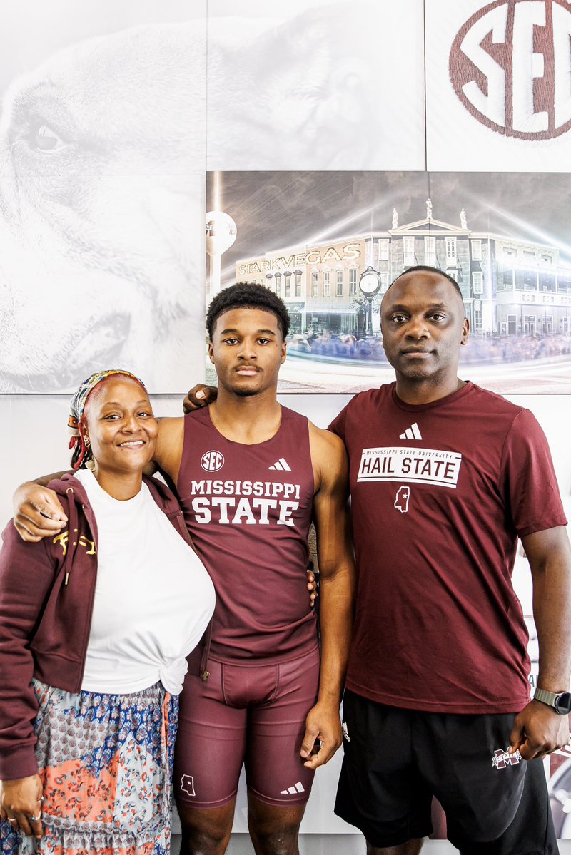 ZionWilliams13_'s tweet photo. Big thank you to Mississippi State for an amazing weekend. Truly grateful for the opportunity to experience the program, meet the coaches and athletes, and see what Hail State is all about.
 Appreciate the hospitality and the love throughout the visit. The future is looking bright in Starkville. 🐶⚡️

#HailState #OfficialVisit #MississippiState #TrackAndField #Recruiting #uncomitted