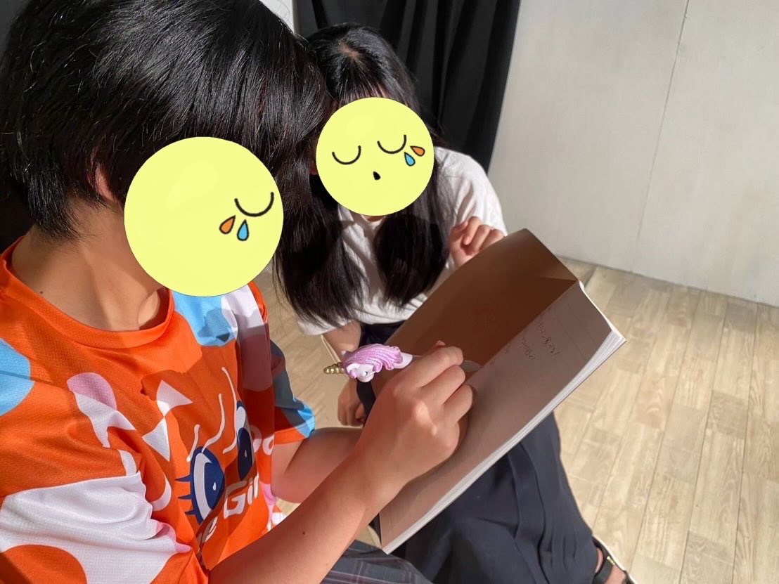 EBayrs23's tweet photo. 東京学芸大学 演劇サークル 劇団なきがお 第55回夏公演
「世界滅亡狂騒歌」

これにて終演となります。

ご観劇くださった皆様、誠にありがとうございました。

また次回の公演でお会いしましょう。ではでは👋

#劇団なきがお #夏公演 https://t.co/wxBSMyU9ny