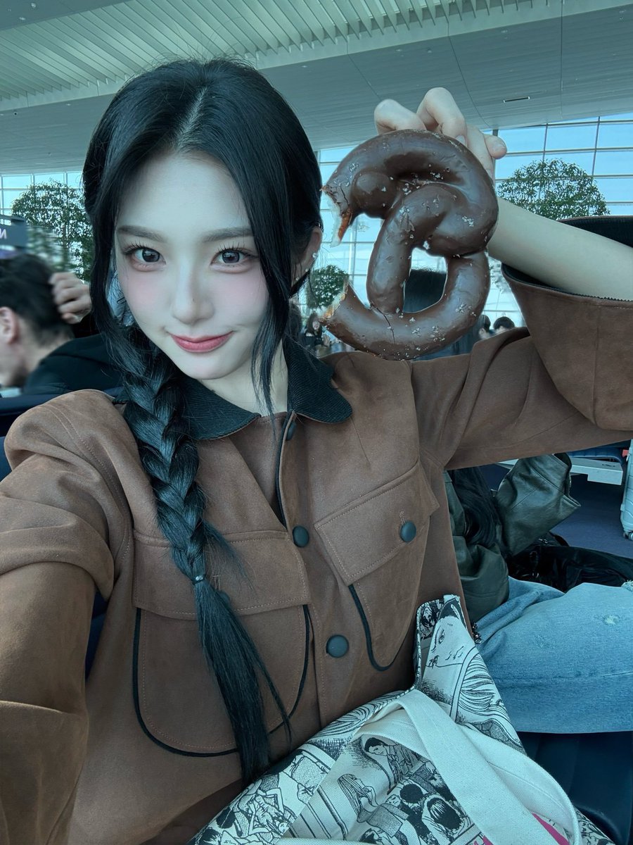 xiiynu's tweet photo. @carjmenita Aku punya gemblong lilit. https://t.co/DFT74kZJXk