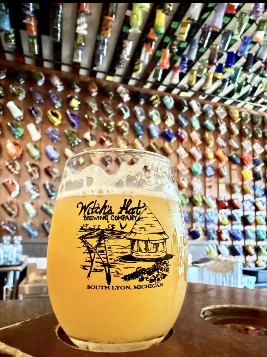 Witchshatbrew's tweet photo. Defloured - NEIPA / Hazy 6.3% ABV
📸 Joey Y. https://t.co/KmAGWL2iCO
