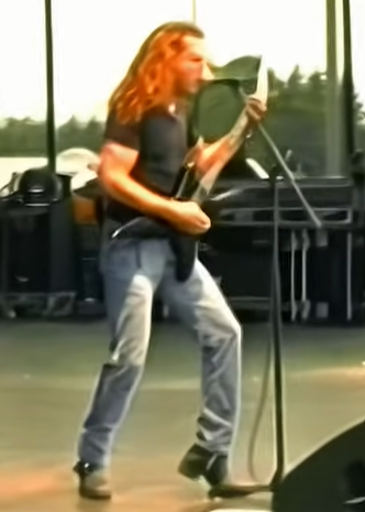 cronos_005's tweet photo. @marceloriosniet @BigMoLoyal1872 chuck schuldiner ( el creador del death metal) usando tacos en 1998, asi que relax, no es el fin del mundo jaja si el pionero del genero musical mas pesado de todos los usaba, que le queda al resto https://t.co/f3V8SDR3o3