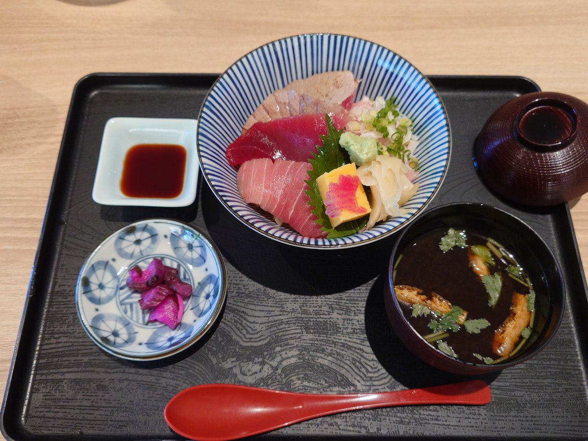 vej045532's tweet photo. 第一希望にはまだ出会えていないので、炙り入り極みまぐろ丼　@花景の湯 よみうりランド https://t.co/FVOYFgL4mH
