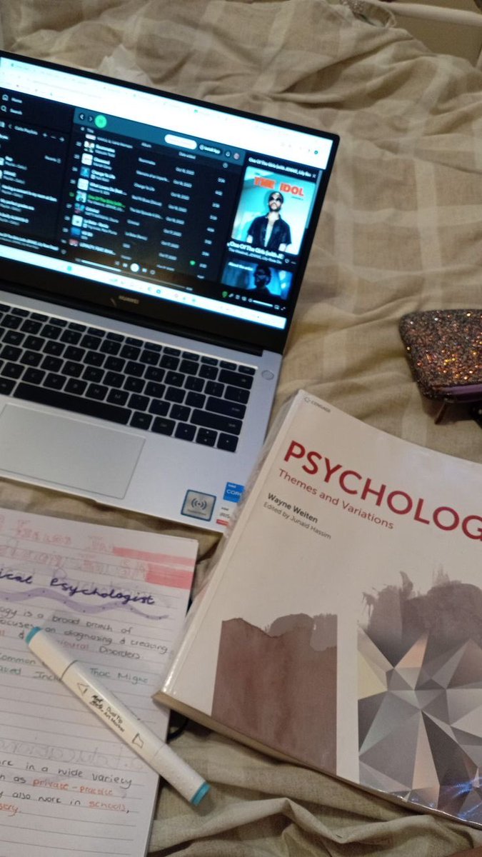 iverssgracex's tweet photo. 📚 https://t.co/uw8OhIfRrE