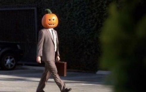 BussinWTB's tweet photo. Me walking into work tomorrow knowing it’s October 1st https://t.co/DfiTd4Spd2