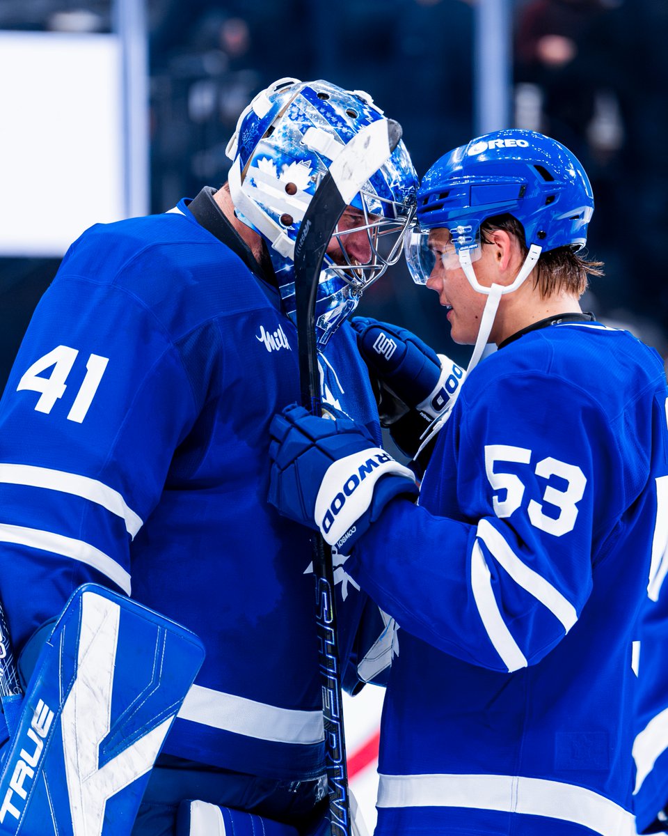 MapleLeafs's tweet photo. oh to have goalie hugs back 🤗 https://t.co/F5gui5kart