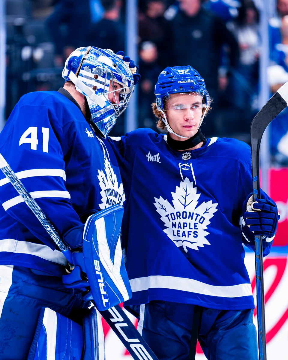 MapleLeafs's tweet photo. oh to have goalie hugs back 🤗 https://t.co/F5gui5kart