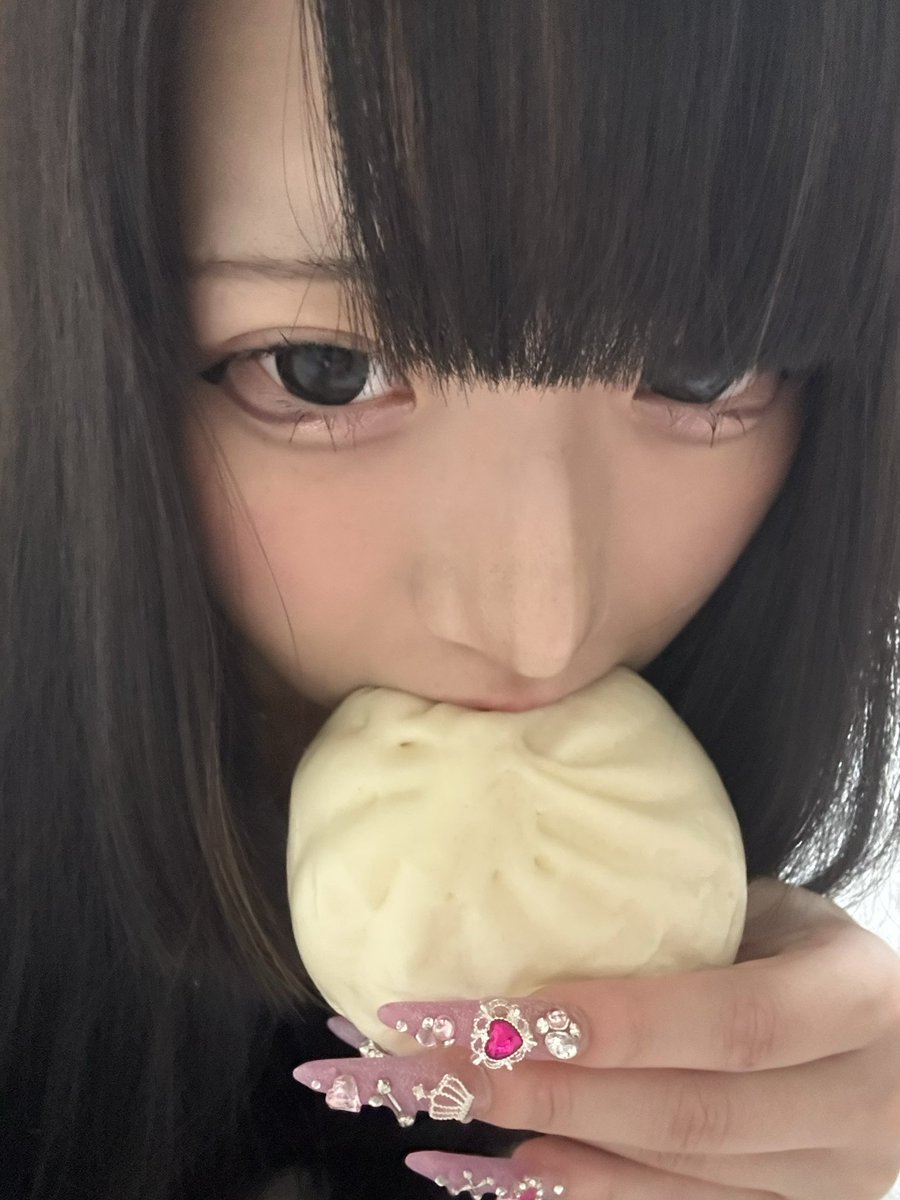 xllaidallx's tweet photo. 無加工肉まん少女 #自撮り界隈 #地雷系女子  #通話界隈 https://t.co/L9Nbc3TxjE