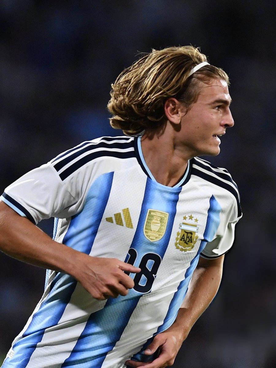 MadridXtra's tweet photo. 🚨 Nico Paz vs Bolivia:

• 56 minutes
• 8.9 rating
• 1 goal
• 1 assist
• 3 chances created
• 1 big chance created
• 89% pass accuracy

BRILLIANT. 🇦🇷 https://t.co/dZlA81cxOI