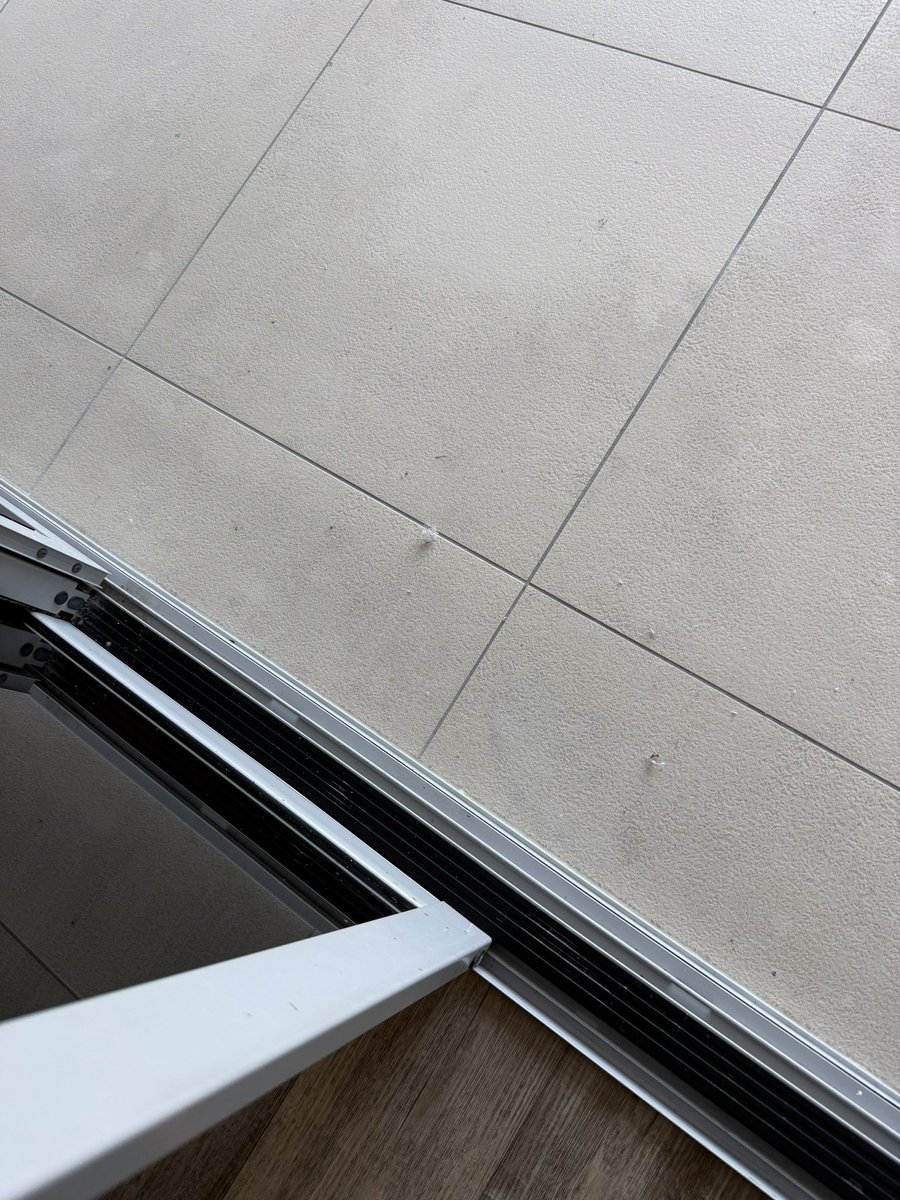 ihaldennick's tweet photo. @_lunarjay I just ended my lease in my previous place, they went to do the exit report, they put it Balcony needs to be sweeped. I went there to cleanup and it was some little lints that fall from the other balcony ￼ https://t.co/HSKBxW6QX2