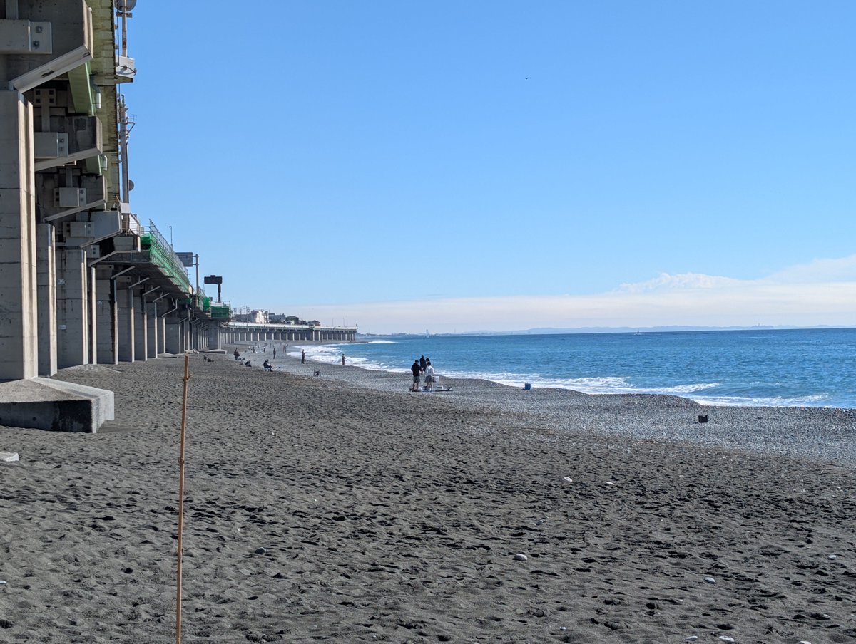 Tenta_Tender's tweet photo. あち〜〜🌊☀
今日は朝マズメでショゴ2げっと！🐟️

それ以降、な〜〜んも当たりないから今日はもう閉店です！！
朝マズメ終わったら人だ〜れもいなくなった理由がとてもよくわかった

こんなあちぃなか夕マヅメまでいるのはしんどいしタイパわるい〜🫠⌛️ https://t.co/8GPp2LjW5Q