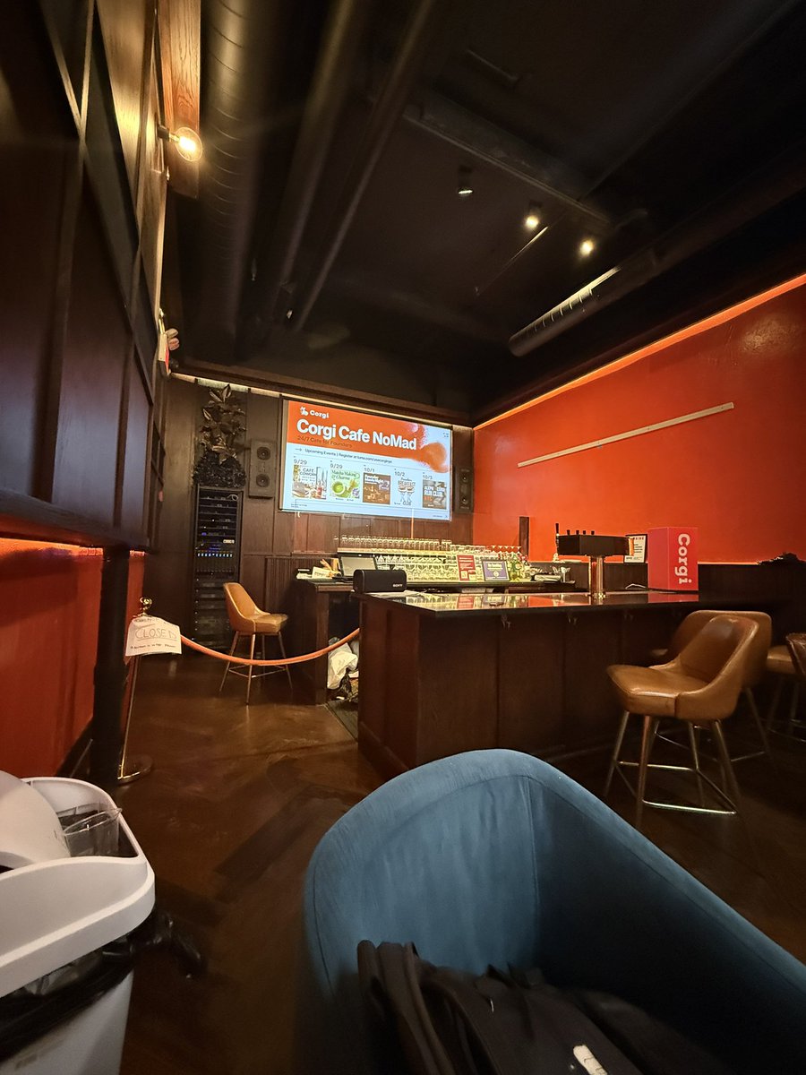 corgi_chicago's tweet photo. need to pull an all-nighter or work late in NY? you already know the spot to jam: @UseCorgi cafe. only about 11pm, but several folks in here. Either way, this is home base for us Corgis. https://t.co/hNex0ZMHdR