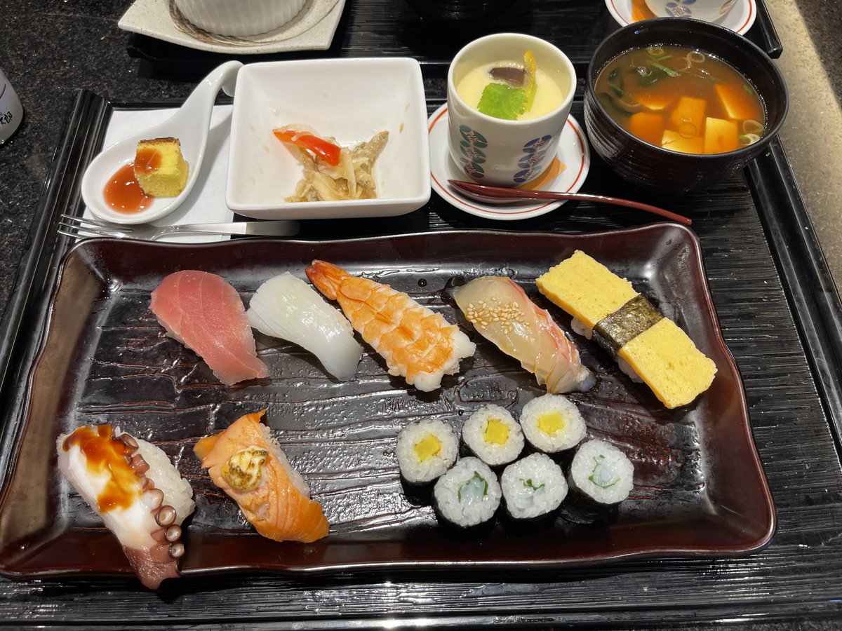 waryu's tweet photo. お昼〜 https://t.co/guBfq8iWyz