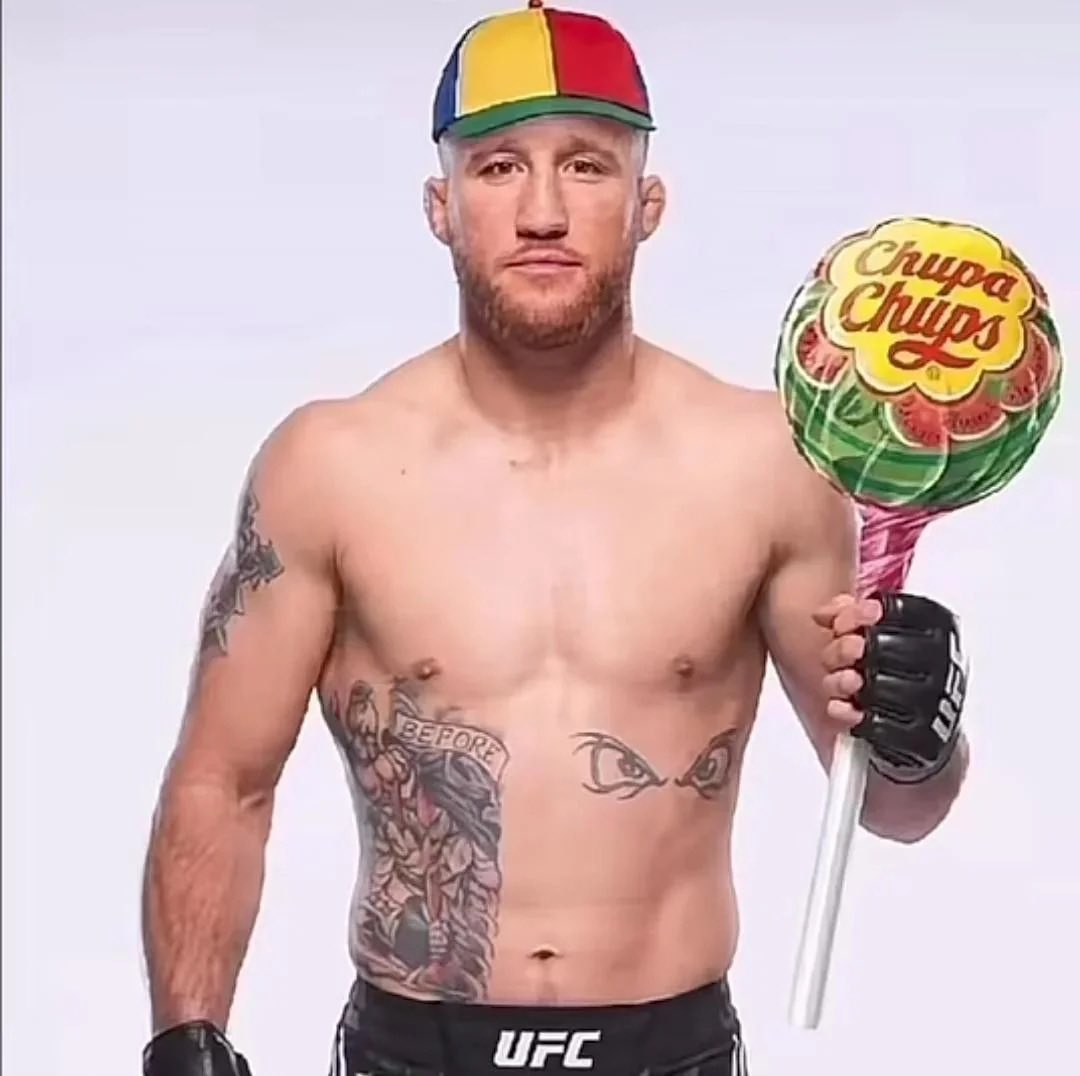 nomadicaxolotl's tweet photo. Justin Gaethje : he could hurt salah in the clinch and offset him with his footwork. but salah isn’t stationary and can push the pace, get him back to the cage and hit a bodylock/trip td. on the ground i think he would find the finish. salah sub in 2. https://t.co/hY70X71sEO