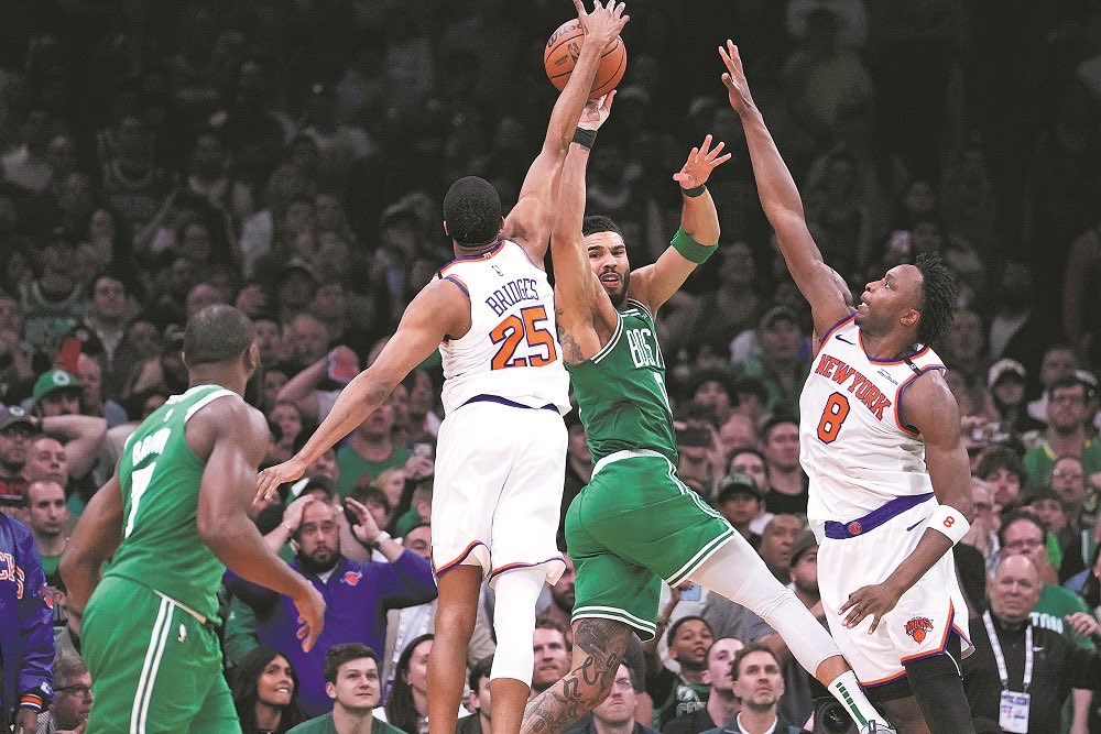 KnicksMemes's tweet photo. The Red Sox trying to score against the Yankees in the Playoffs https://t.co/o64jtoBxT0