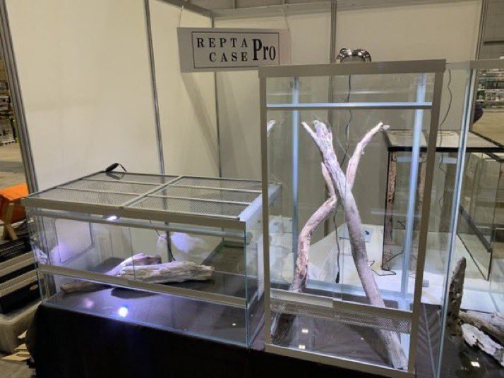 cot_up's tweet photo. コットアップではインテリアにピッタリのオールガラス爬虫用レプタケースを製作しています！ 

ご予算、ご要望に応じてできる限りのご対応させていただきます。

お問合せメールにてご連絡お待ちしております。

お問合せメール
info@cot-up.com

https://t.co/sfiHpL271p
https://t.co/0fSgJnnfWi https://t.co/c8rLOz035R