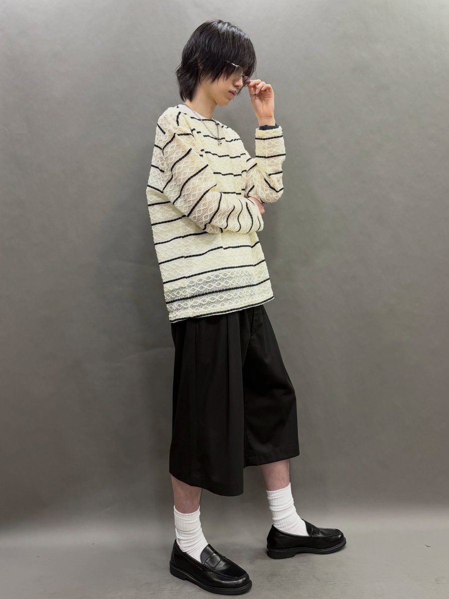 PollyPatriquin's tweet photo. Bobo Chain

White tank top with cap sleeves
- Freesize: chest width 60 cm, length 62 cm
- Cropped cut

Off-white striped mesh top
- Freesize: shoulder width 56 cm, chest width 60 cm, length 74 cm
- Relaxed fit, lightweight fabric

Black cropped https://t.co/HW59WJatFi