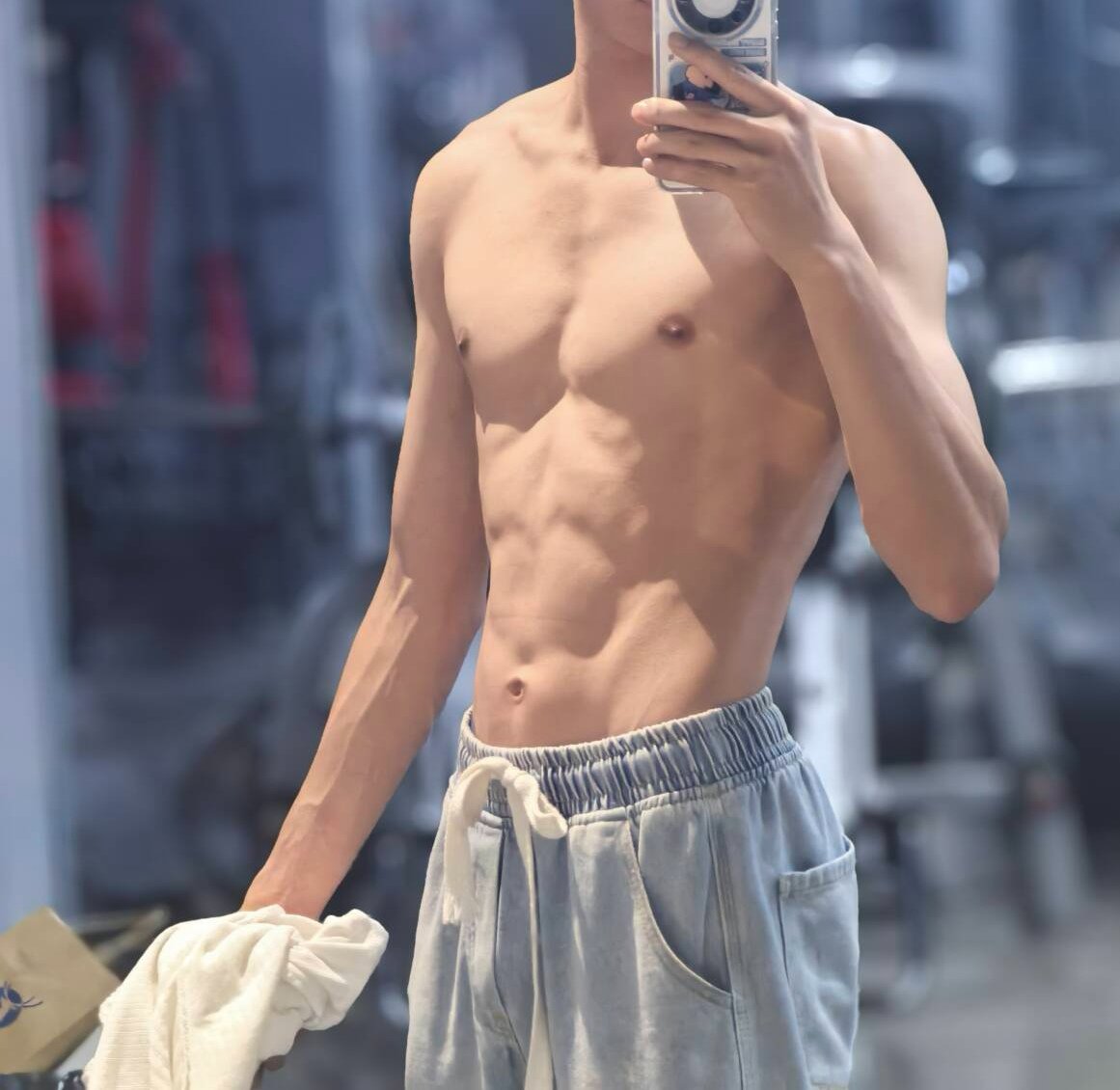 m802398's tweet photo. 假期也得检查健身啊#肌肉 #sm #女s #男m https://t.co/vHIYHxXf9u