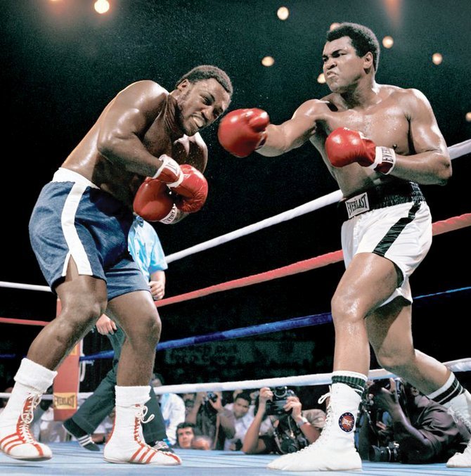 NathanFrancis__'s tweet photo. 🥊 #OTD in #Boxing #History 1 October 1975, #MuhammadAli and #JoeFrazier fought for the third and final time in the epic grudge match the #ThrillaInManila. Ali won when Frazier's corner stopped the fight before the start of Round 15. https://t.co/bR9E9rGFwi
