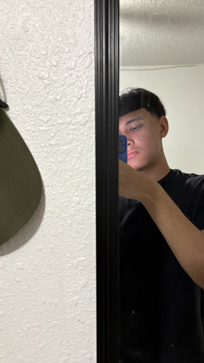 axjqe's tweet photo. Who tryna see this big mexican dick dm me https://t.co/y2Lq27Sy4v