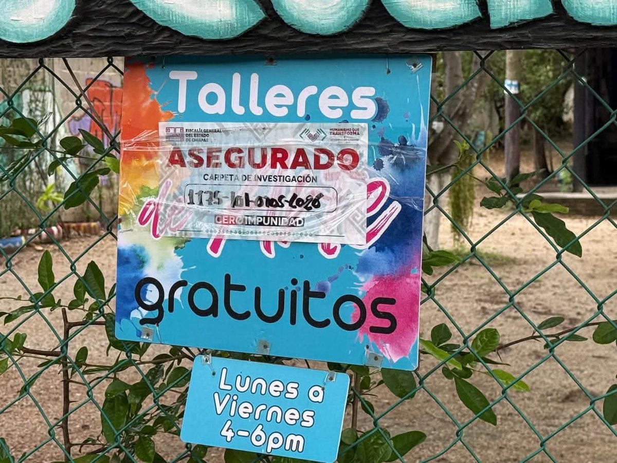 radiopozol's tweet photo. Realizan desalojo violento contra “Vientos Culturales”, organización que trabaja a favor de los derechos de la infancia en #Chiapas.

Por su trabajo la organización ha sido ganadora de varios premios de la UNESCO e integrante de REDIAS... 

https://t.co/DUw1KYlAce https://t.co/jbaZvjs1gg