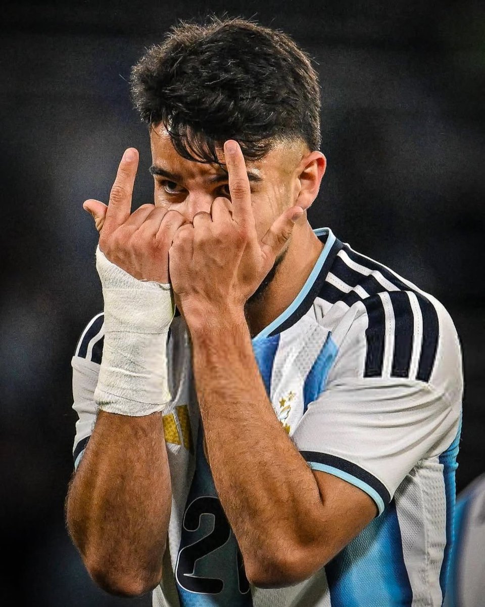 Palmeiras's tweet photo. Contra a Bolívia, nosso atacante marcou seu primeiro gol pela Argentina! ⚽💚🇦🇷 https://t.co/yjpm6hjqKn