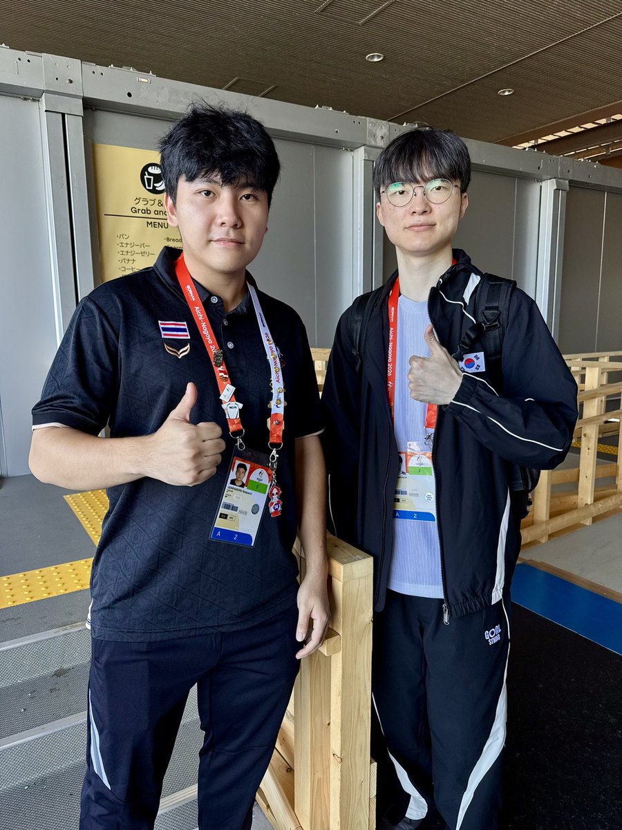 booknopparut's tweet photo. A special moment in Nagoya 🇹🇭🇰🇷🙏 https://t.co/eGqHirQ344