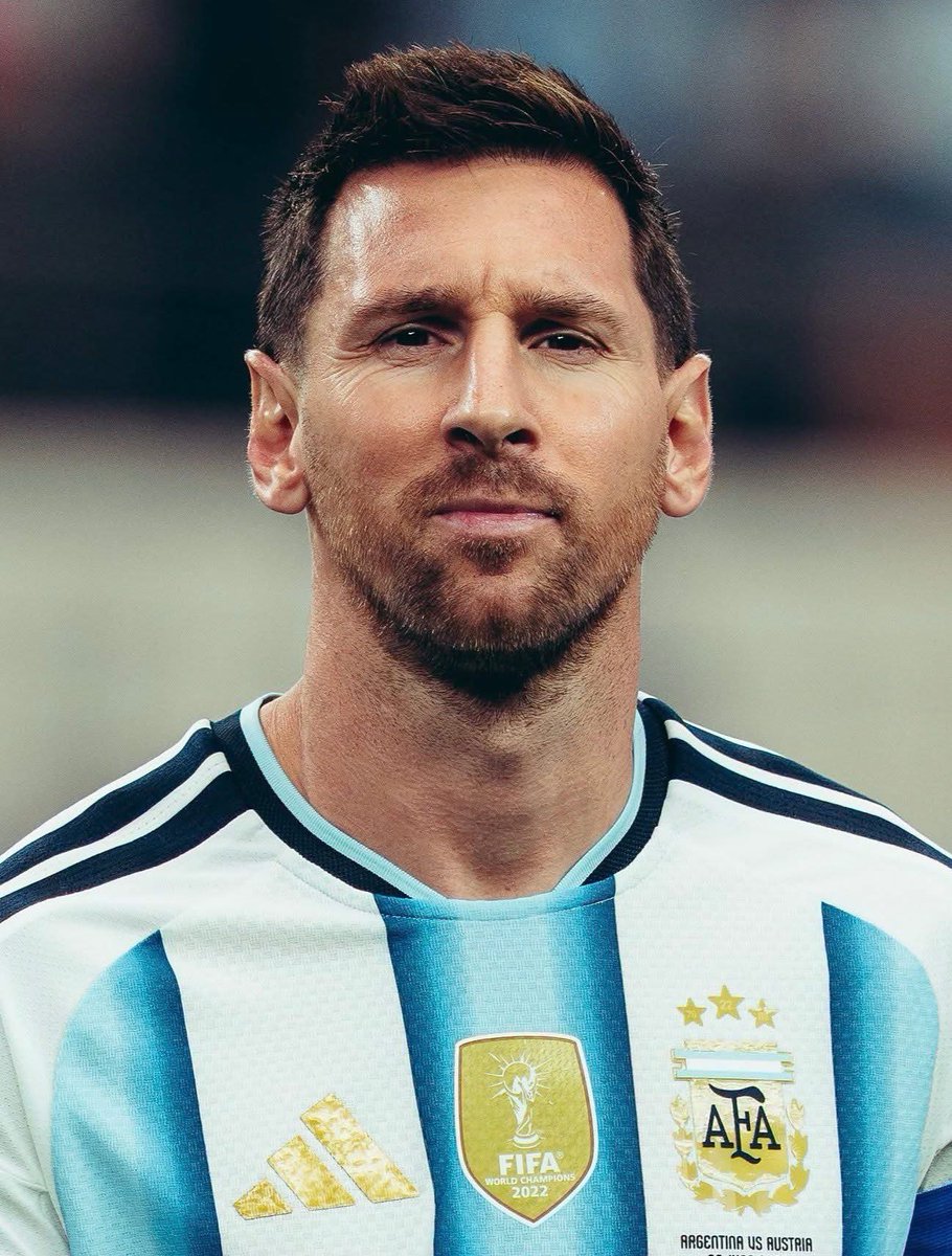 MonaChaudhryy's tweet photo. October 6 won’t just be Messi’s last match for Argentina. It will be a nation embracing its son, its captain, its No. 10.

A player who gave his country everything will finally be given the farewell he deserves—with an entire nation standing behind him, celebrating the man who brought them their greatest footballing joy.

Not every great player gets to leave the international stage surrounded by this kind of love.

Some walk away. Some are given a farewell.

Messi gets the love of a nation. And there is no greater tribute.