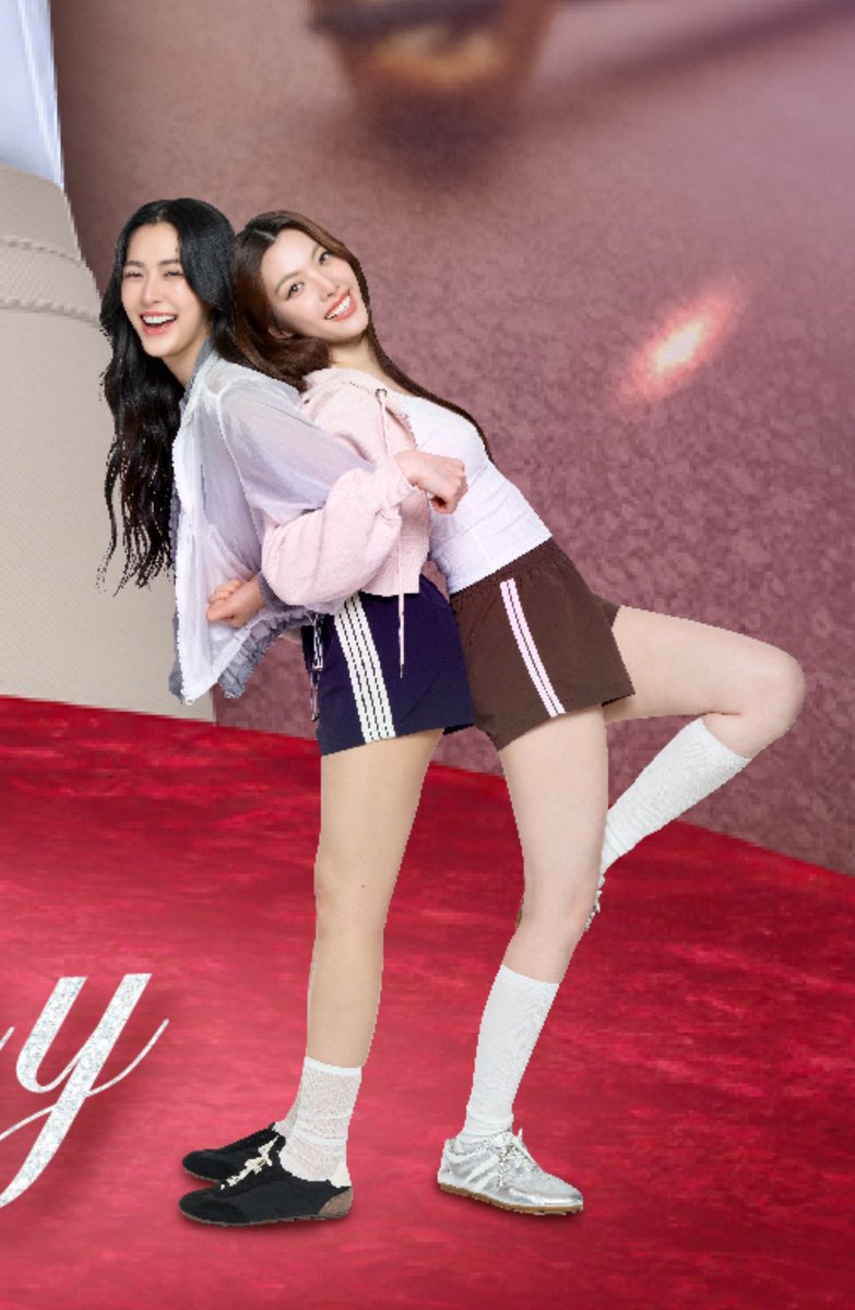 KMayaKwangbae's tweet photo. เชฟหลิงกับเชฟออม เป็นแฟนกันหรอคะ😳

#SEKI10YearsxLINGORM https://t.co/h8h3j2Ku3A