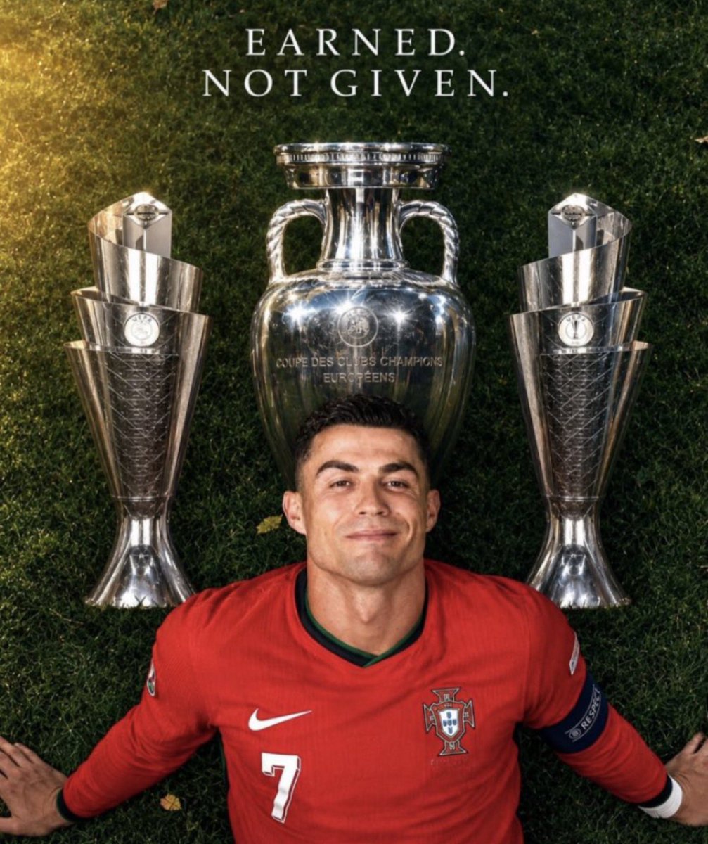 Kairodrnk's tweet photo. @seb_trs Si pero argentina ya era grande antes que messi 🤷🏻‍♂️ y destinado a ganar algo.

Cr7 tuvo que hacer mediana a portugal así como ecuador selección chica.

El mérito es para cr7. https://t.co/sRc7m0i078