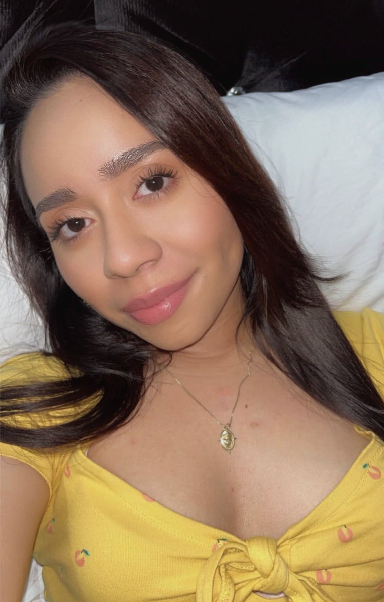 lindarobles2000's tweet photo. To the people asking why I don’t post here very often…

It’s because I don’t wanna get sp*nked by X like I do by Insta 😏🥴 https://t.co/PgUnDr2wK8