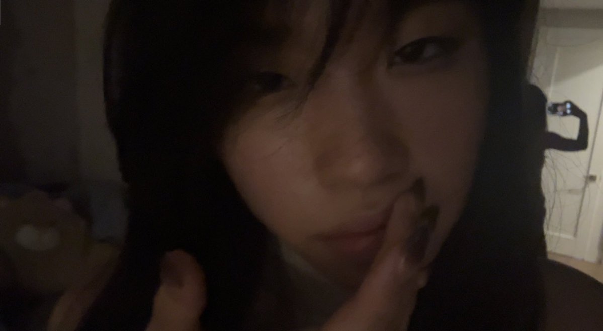 aromatissue0's tweet photo. :¨ ·.· ¨:
 `· .  looking for moots(sapphic esp).ᐟ.ᐟ
            ─ she / her ﹒ 18ꜝ
            ─ physics ﹒ art
            ↳ ♡ / ↻ to be moots﹒ifb ₊⊹

            ꒰#promotwt #moots #wlw꒱ https://t.co/5aW9rx6WiN