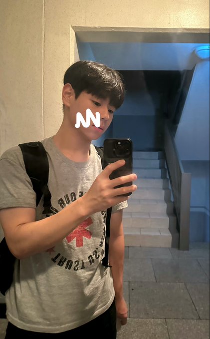 ellsberry624222's tweet photo. #ㄱㅊㅅ #게친소 추석인데 용돈도 못 받고.. https://t.co/c29x18iEA4