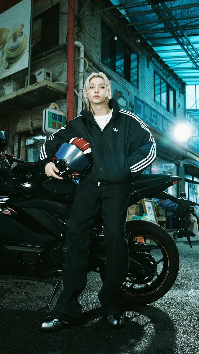 BBOKARIBASE's tweet photo. #Felix for Adidas https://t.co/zx86LbQQdN