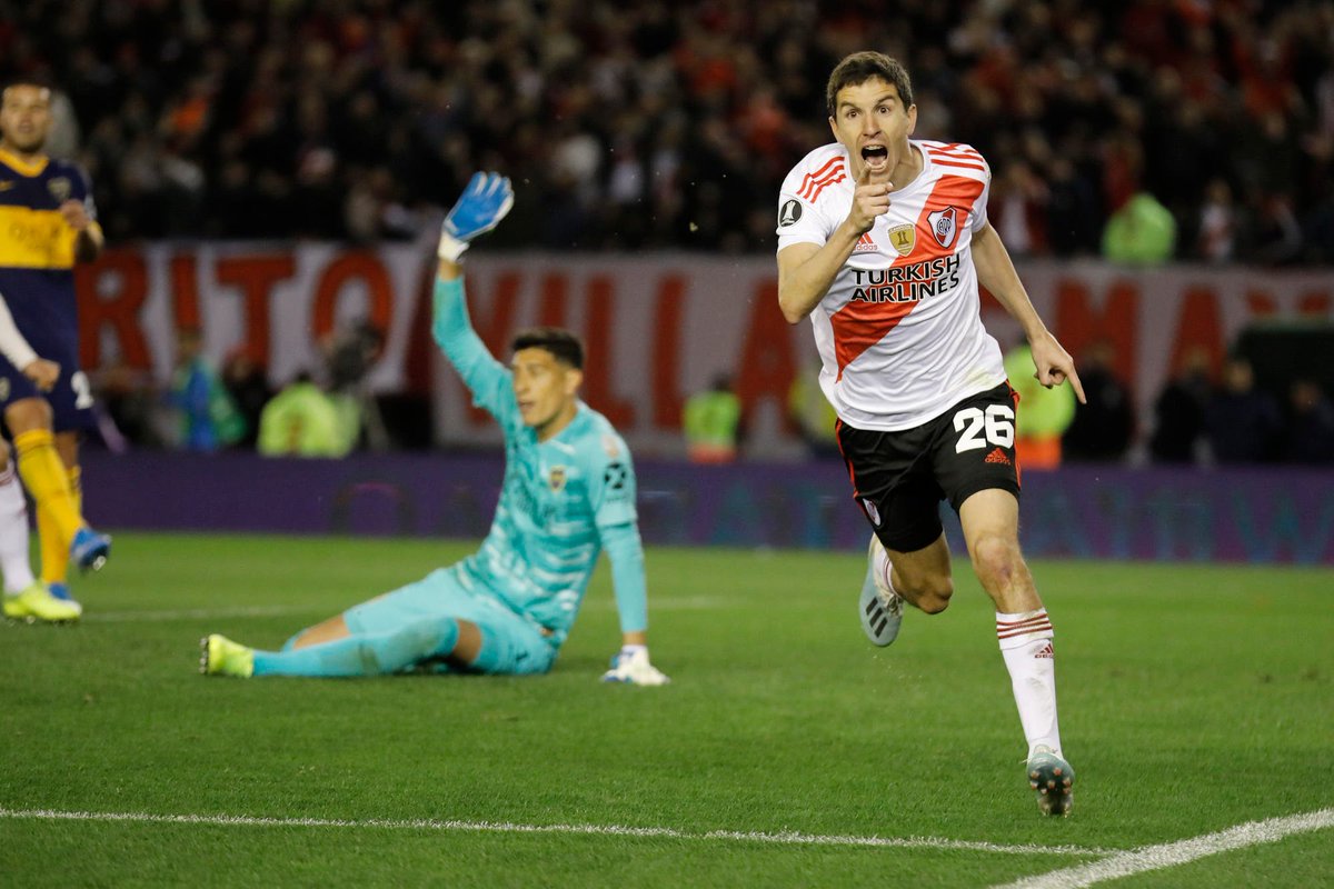 BocaEnLaCopa's tweet photo. #UnDíaComoHoy en 2019 #Boca perdió 2-0 contra #River por el partido de ida de la Semifinal de la Copa #Libertadores en el Estadio Monumental de Núñez en Buenos Aires 🇦🇷

River aplastó a Boca en un partido cuyo resultado no terminó plasmando la diferencia que hubo en el trámite. https://t.co/HT1mXP6ymi