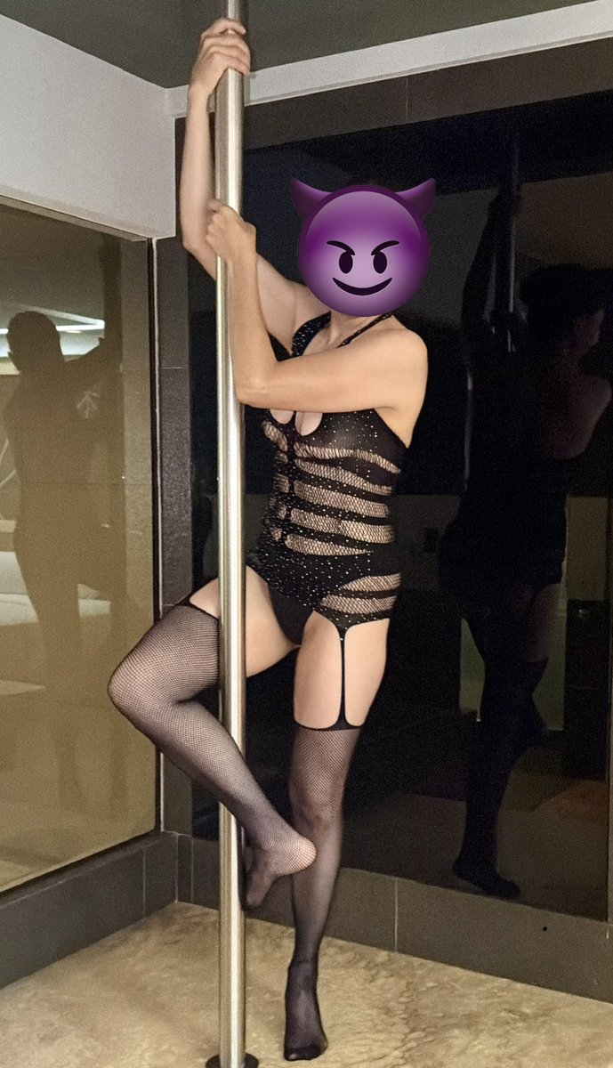 DanArtSw's tweet photo. Bailando solo para mí🔥

Mi hotwife lista para bailar, exhibirse y entregar todo.
¿Quién da más por un baile privado con ella?😈💰
¿Quién quiere verla moverse…?
Hagan sus ofertas 🔥💰
Toluca / Metepec / CDMX  
#hotwife #sw #parejareal #exhibit https://t.co/HL5W6DUs5S