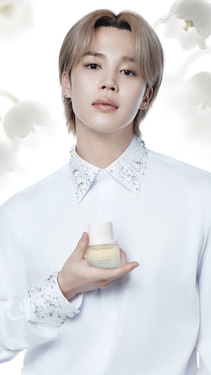 OneilyMusic's tweet photo. Jimin is picture-perfect for Lador. https://t.co/mIyAqwYYcO