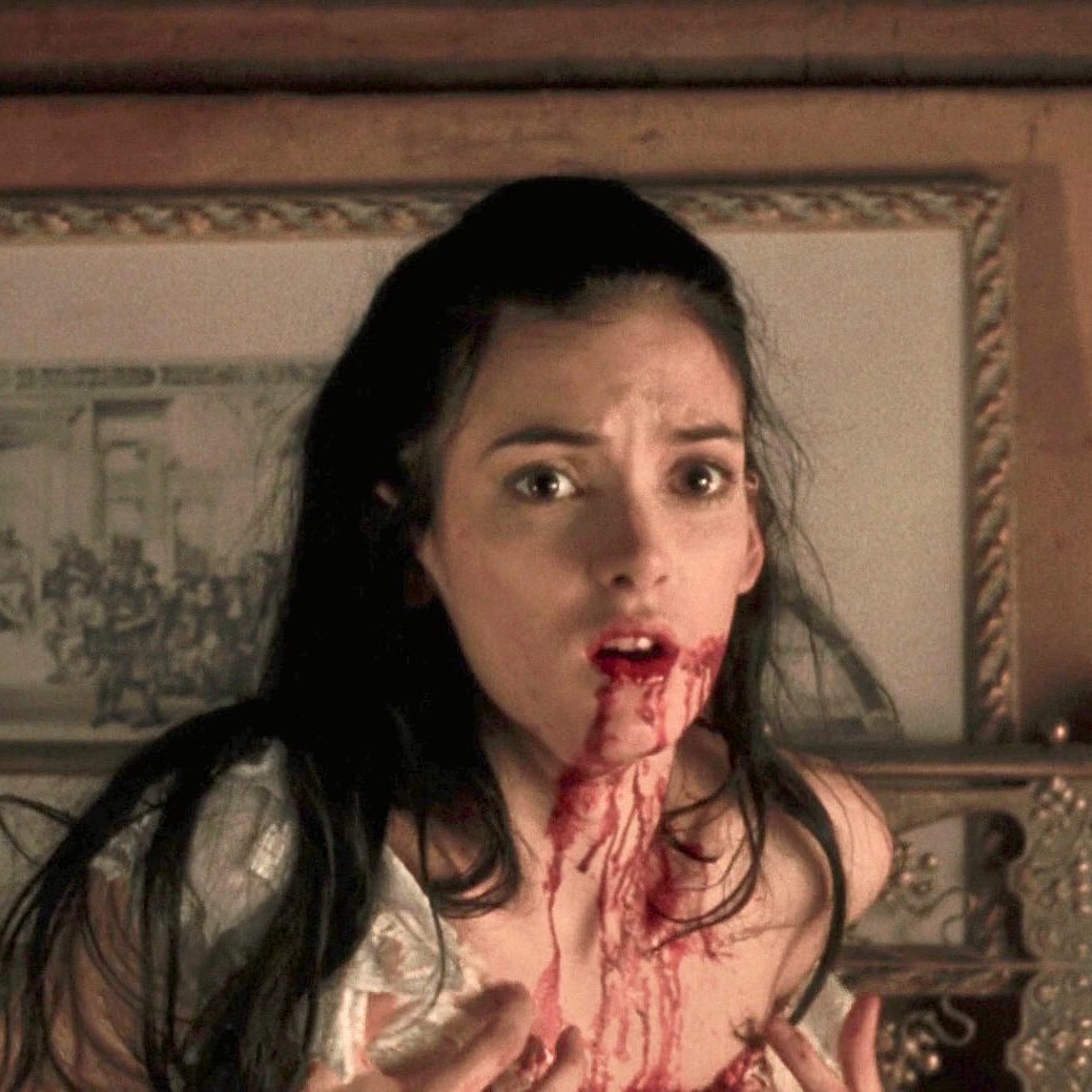 c0wboylikeryder's tweet photo. it’s finally october. happy winona ryder month  𓆩^._.^𓆪 https://t.co/t3GtuvVqOP
