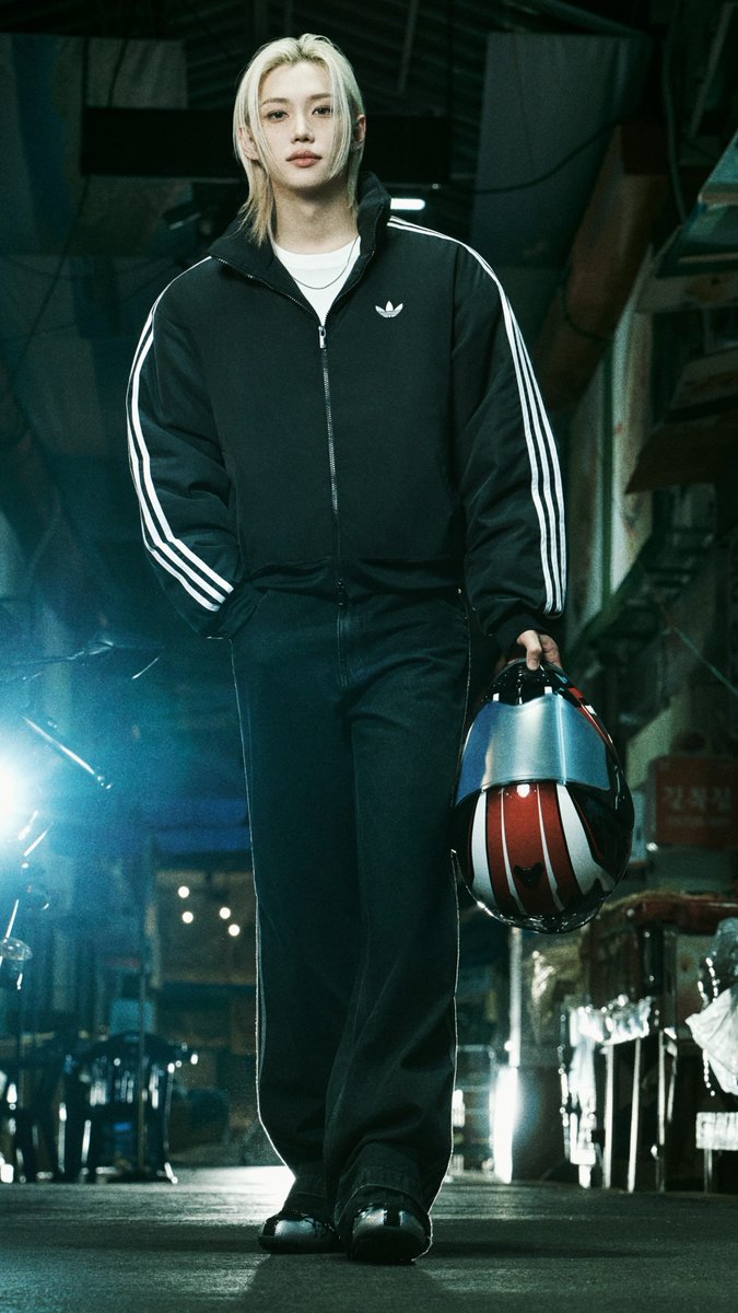 fuzzcat's tweet photo. #FELIXxADIDAS https://t.co/eiWoVfQpe8