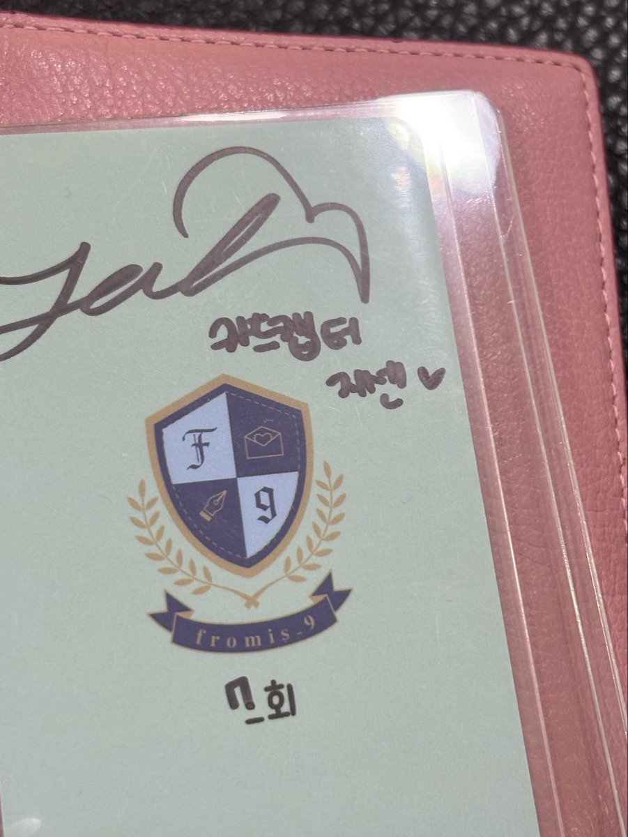 ok37hu's tweet photo. 늘함께야... https://t.co/FpypfM5WPu