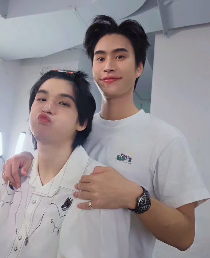 callmem4may's tweet photo. BURNT X PIG ME UP

#skywongravee
#Gemini_NT https://t.co/ysQBUAdN9G