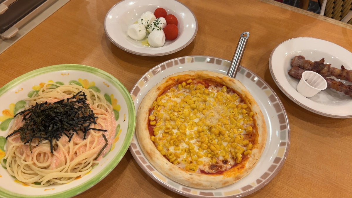risa33215's tweet photo. ルイちゃんが全然食べなくなってる🥹
@deriyaku2 https://t.co/8Pe7B4dFvX